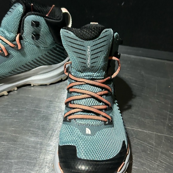 The North Face Hiking Boots - Picture 2 of 10